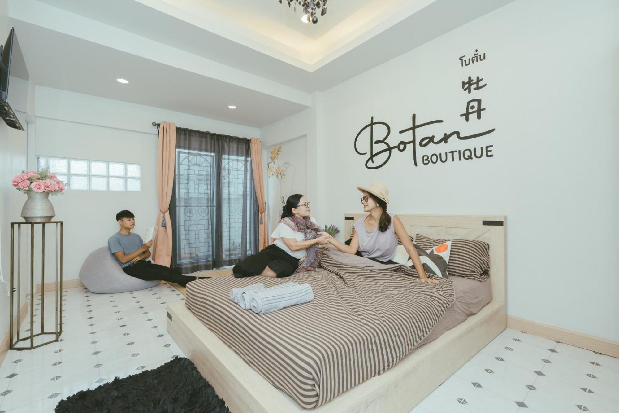 Botan Boutique Hotel Patong Exterior foto