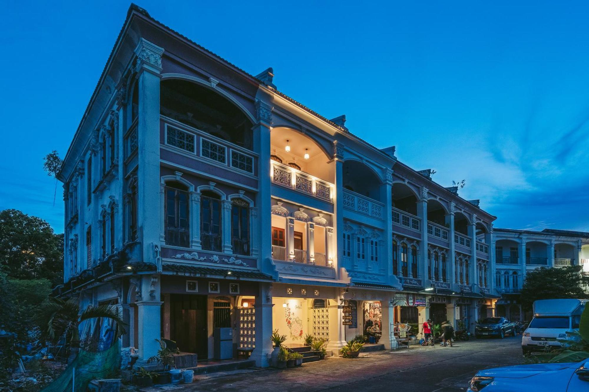 Botan Boutique Hotel Patong Exterior foto